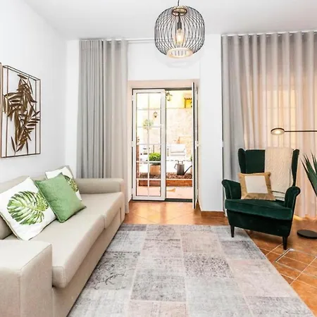 Sao Bento 1 Bedroom Garden * Lisboa